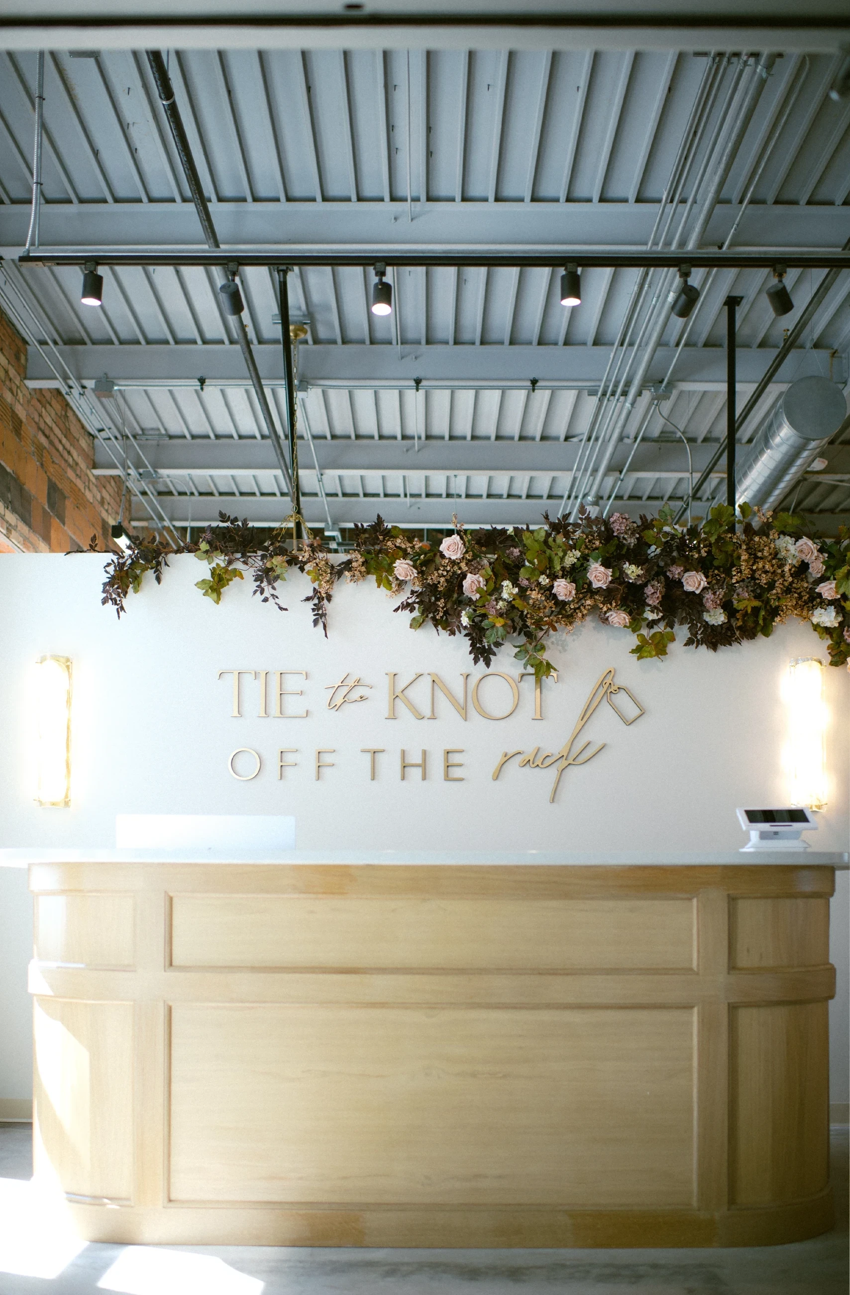 Photo of the Tie the Knot Off the Rack store.