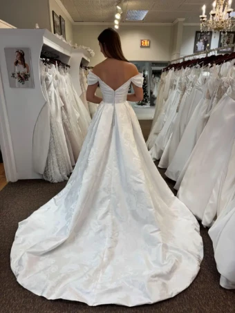 Oliver Lane TTK5232 Brocade #1 Ivory Brocade thumbnail