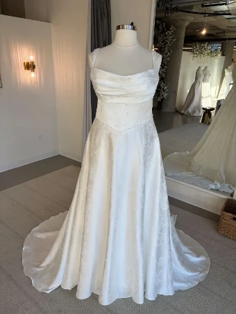 Oliver Lane TTK5187 #0 Ivory Brocade thumbnail