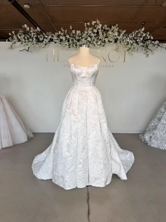 Oliver Lane TTK5228 #0 Ivory Brocade thumbnail