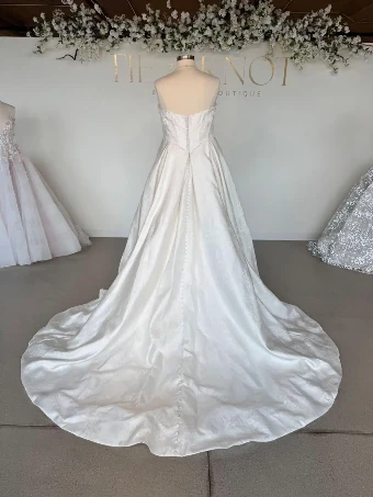 Oliver Lane TTK5230 Brocade #1 Ivory Brocade thumbnail