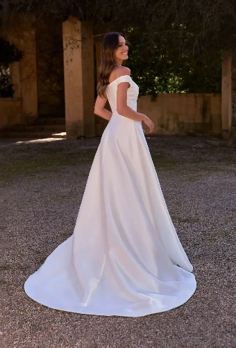 Tania Olsen OTR121 #1 Vintage White thumbnail