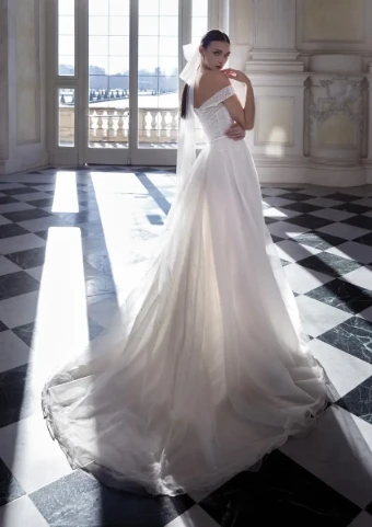 Pronovias Ida #3 Off-White/Light Beige thumbnail