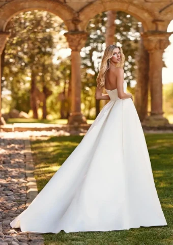 Pronovias Nora #2 Off-White thumbnail