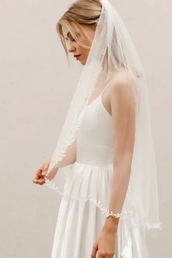 Heirloom Bridal Company V006 / Pearl Beaded Edge Veil #0 default thumbnail