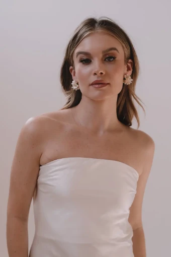 Heirloom Bridal Company E402 #1 thumbnail
