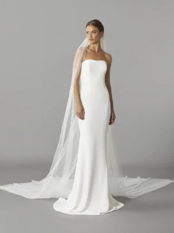 Pronovias V-2007 #3 thumbnail