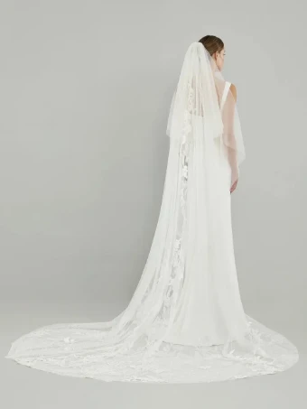 Pronovias V-LA43 #2 thumbnail