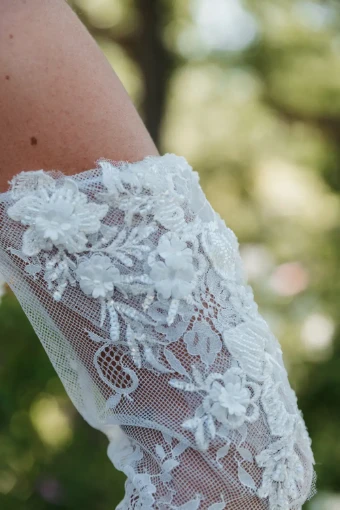 Heirloom Bridal Company shayli #6 Ivory thumbnail